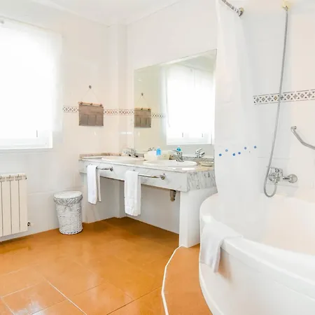 Espectacular Casa Con Piscina Y Gran Jardin Holiday home Navajeda