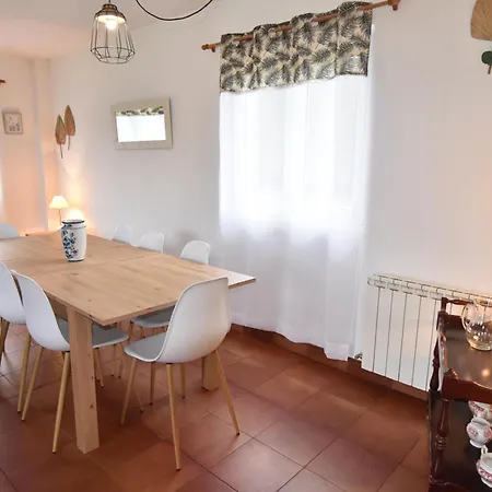 Espectacular Casa Con Piscina Y Gran Jardin