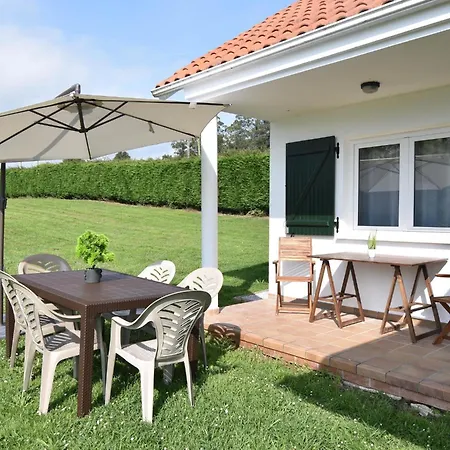 Holiday home Espectacular Casa Con Piscina Y Gran Jardin Navajeda