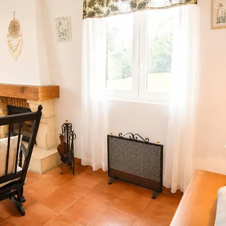 Holiday home Espectacular Casa Con Piscina Y Gran Jardin