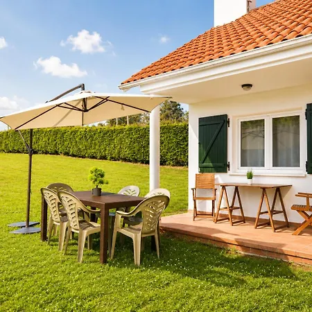 Espectacular Casa Con Piscina Y Gran Jardin Holiday home Navajeda