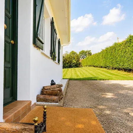Holiday home Espectacular Casa Con Piscina Y Gran Jardin *