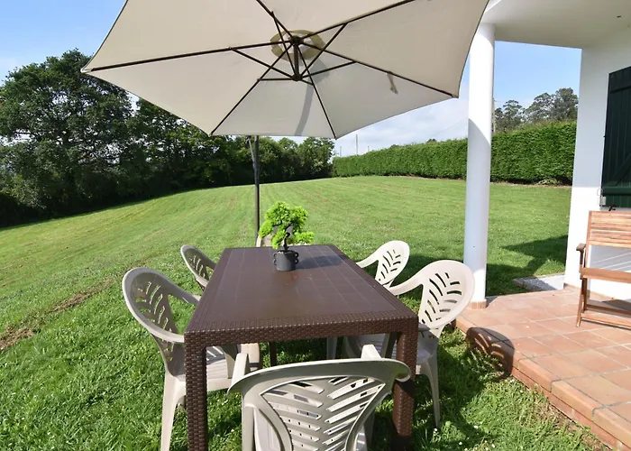 Espectacular Casa Con Piscina Y Gran Jardin Navajeda
